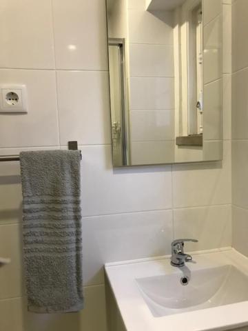 Romantic 1 Bedroom Apartment At Roma Avenue - 1C Лиссабон Экстерьер фото
